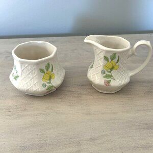 Sadler Basket Weave Cream and Sugar Dish Set  Made in England